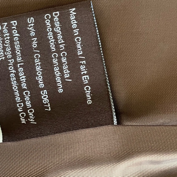 Danier Leather Jacket, gorgeous caramel brown - Picture 4 of 14